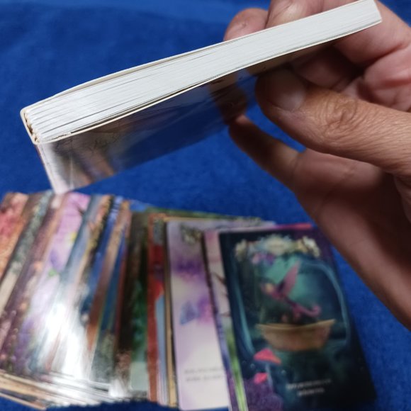 Hummingbird Wisdom Oracle Cards- - Picture 5 of 12